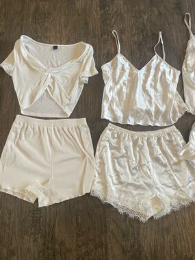 Set of 2 Pajamas -Women's White Satin & Ribbed Sleep Set Lace